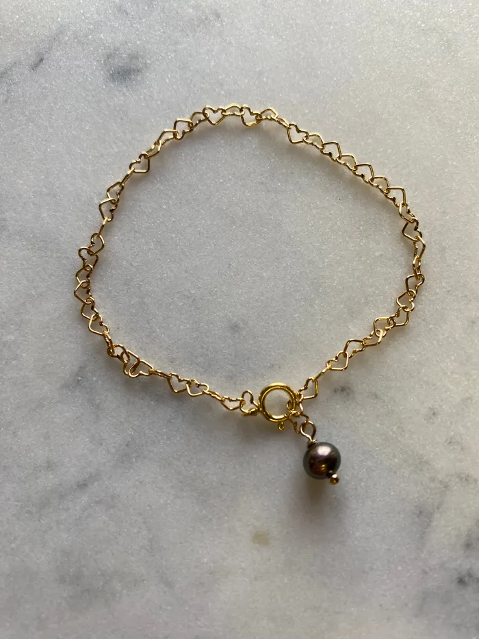 Bracelets Elisa Ilana Heart Chain Bracelet w Freshwater Pearl Accent Bracelets Elisa Ilana Heart Chain Bracelet w Freshwater Pearl Accent