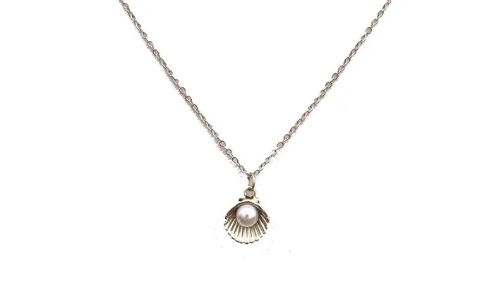 Imitation Pearl Shell Short Chain Necklace For Women sparklingselections Necklaces Imitation Pearl Shell Short Chain Necklace For Women sparklingselections Necklaces